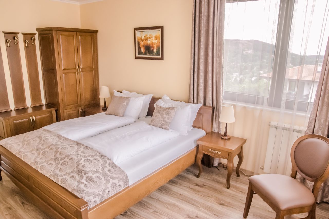 Двойна стая - 4